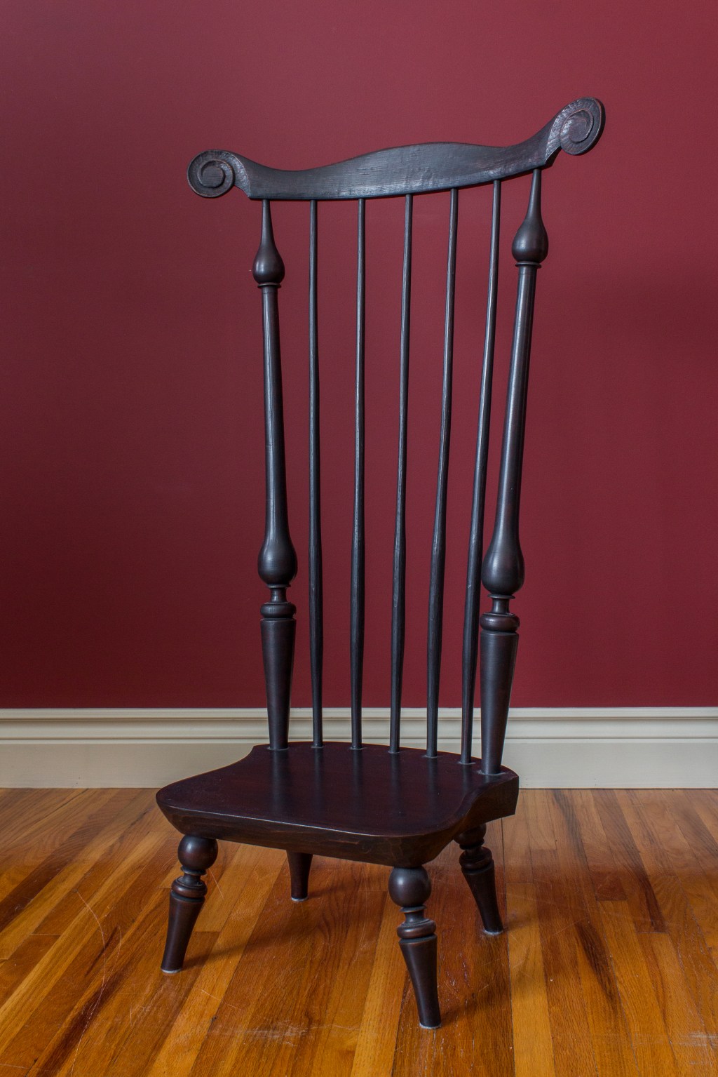 Comb-Back Windsor Step&nbsp;Stool